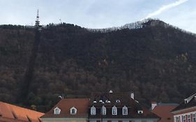 Casa De Vis, Brasov Old City Centre